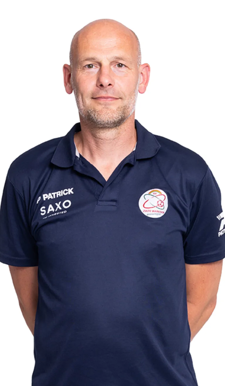 2425 ZULTE WAREGEM DAMES BERT DHONT HEAD COACH 5